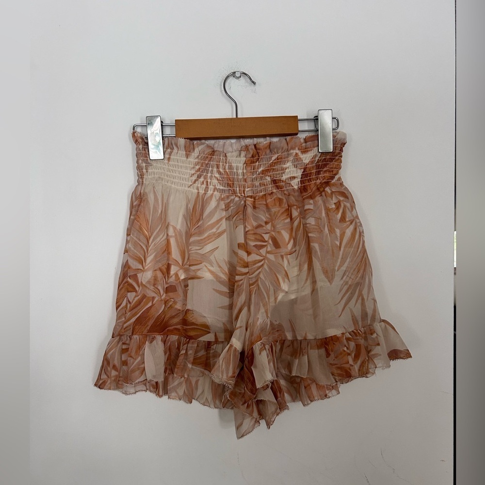 AMUSE SOCIETY  Alese Shorts in Cafe Cream medium ruffle tropical print revolve - Picture 6 of 8